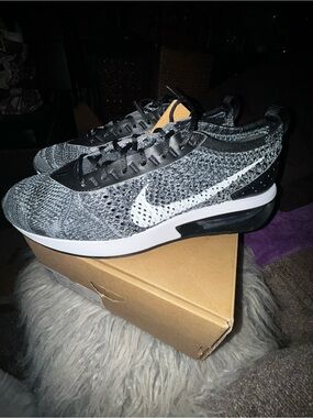 Nike Woman’s Flyknit Running Shoes - Black/White